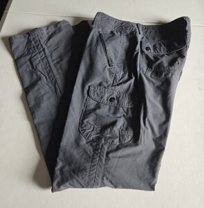 Womens Kuhl Cargo Pants Size 4 Gray Color